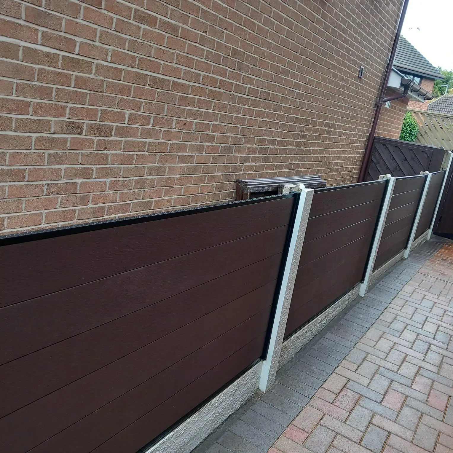 Composite Fences Liverpool composite fencing services l17 liverpool