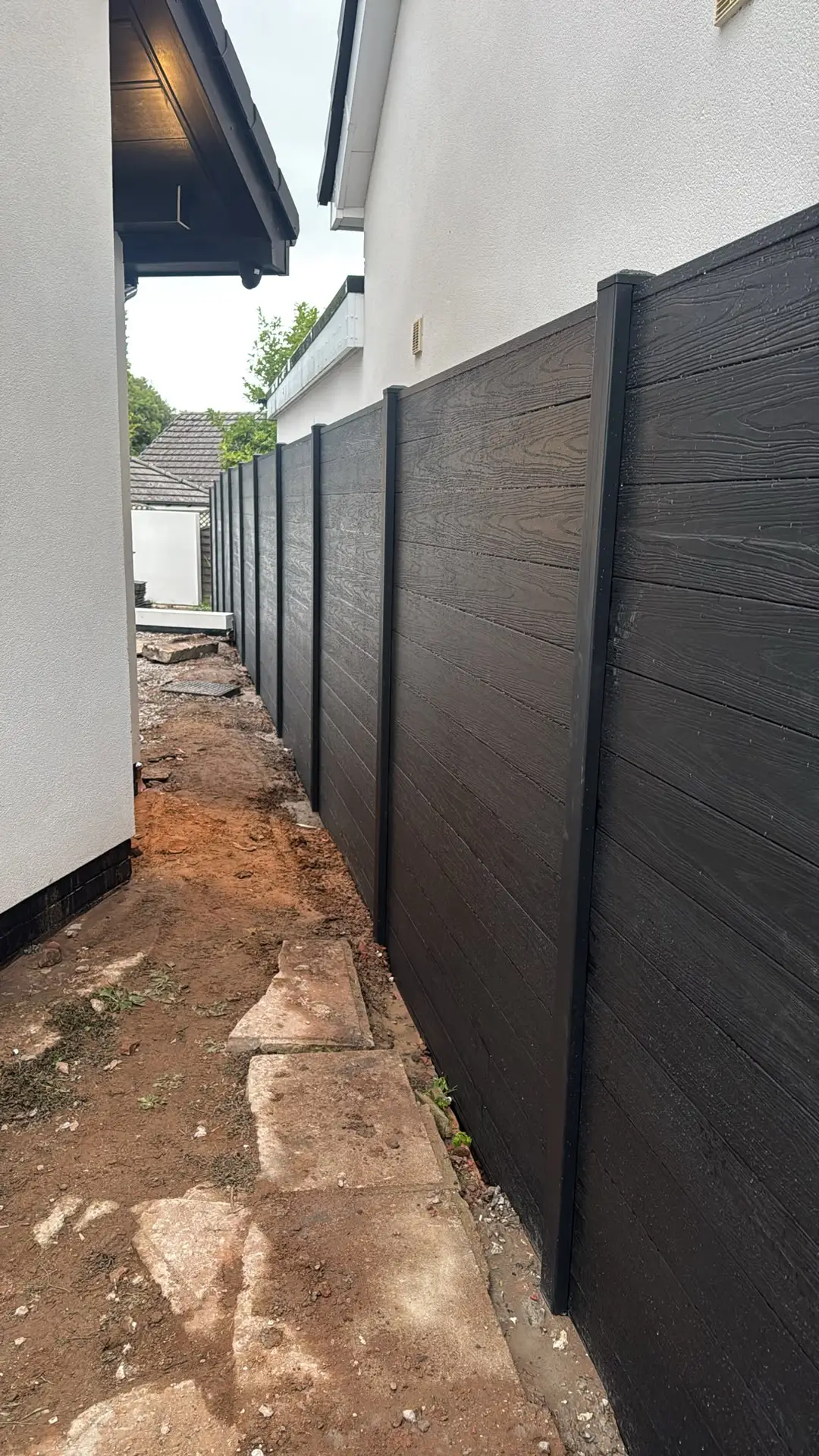 Composite Fences Liverpool carbon black composite fencing with aluminium posts.jpg